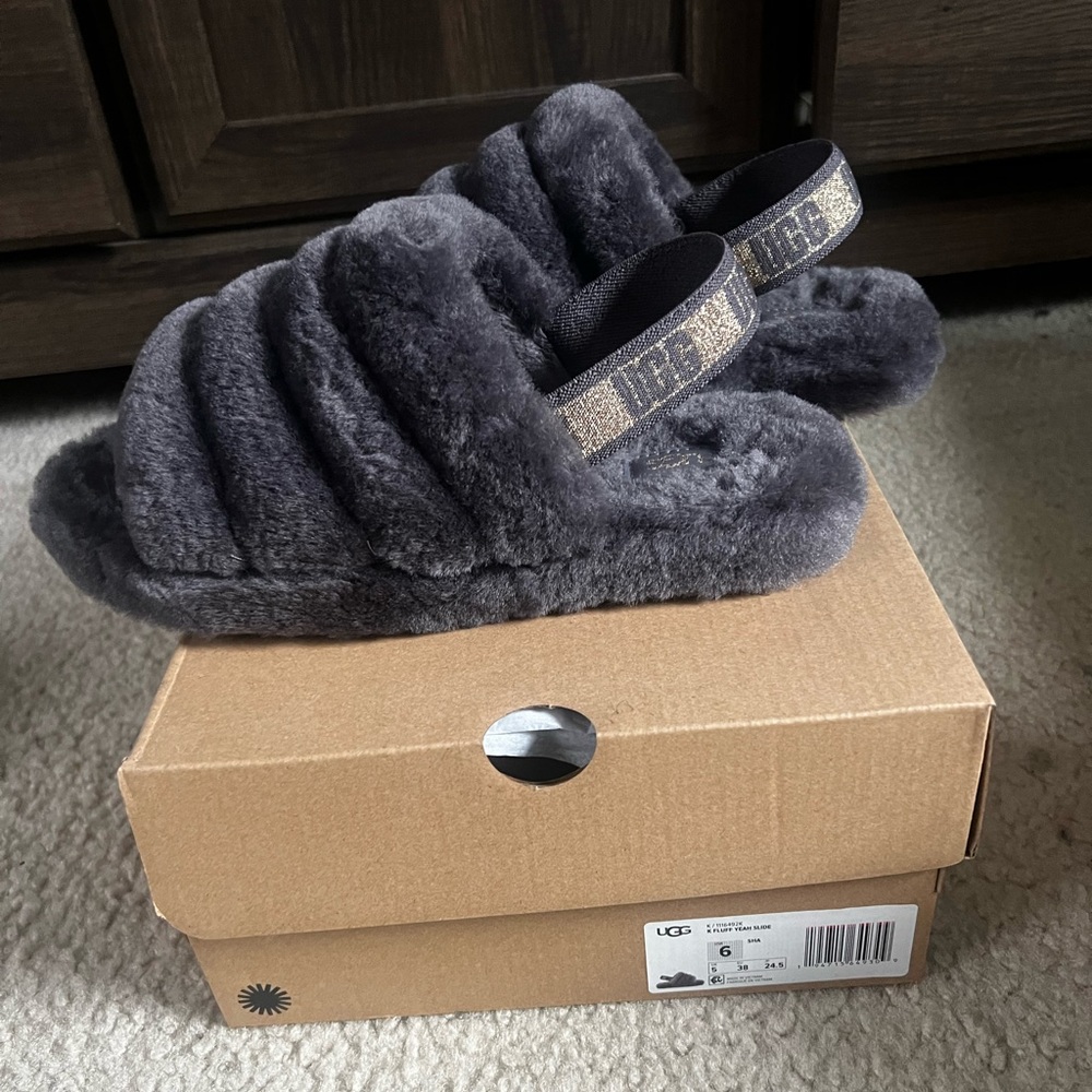 Kids Fluff Yeah Grey Slides